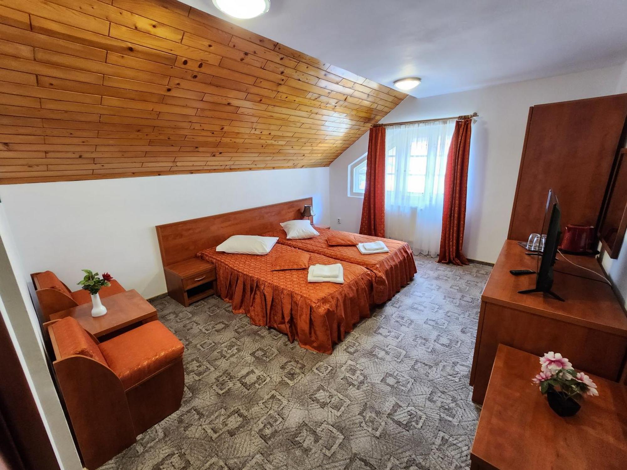 Casa Minerva Hotel Buşteni Exterior foto