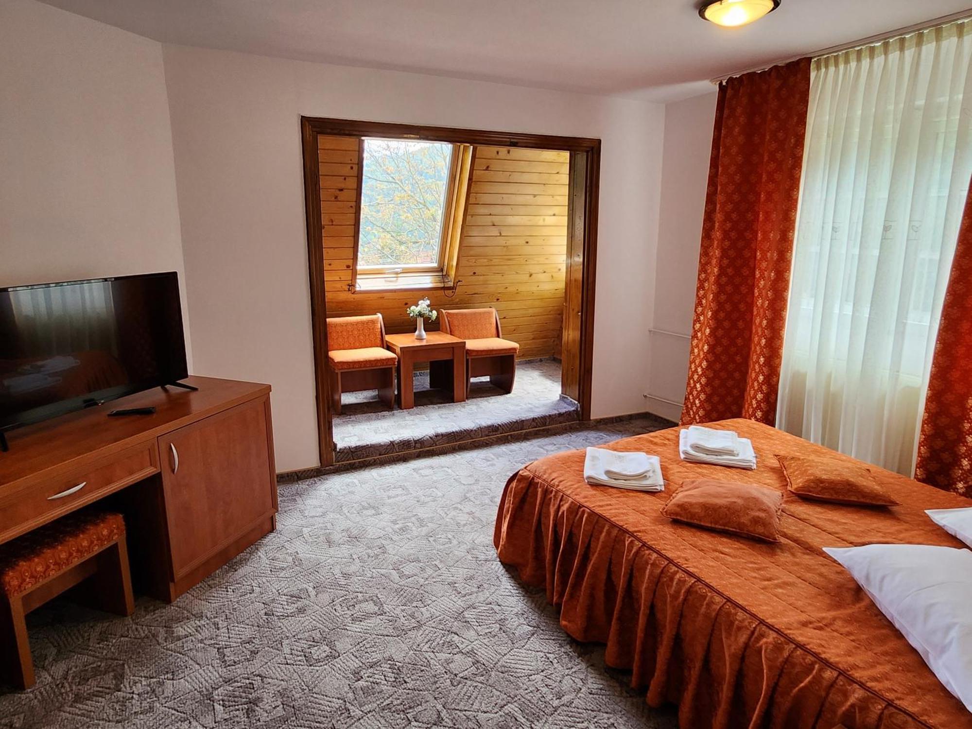 Casa Minerva Hotel Buşteni Exterior foto