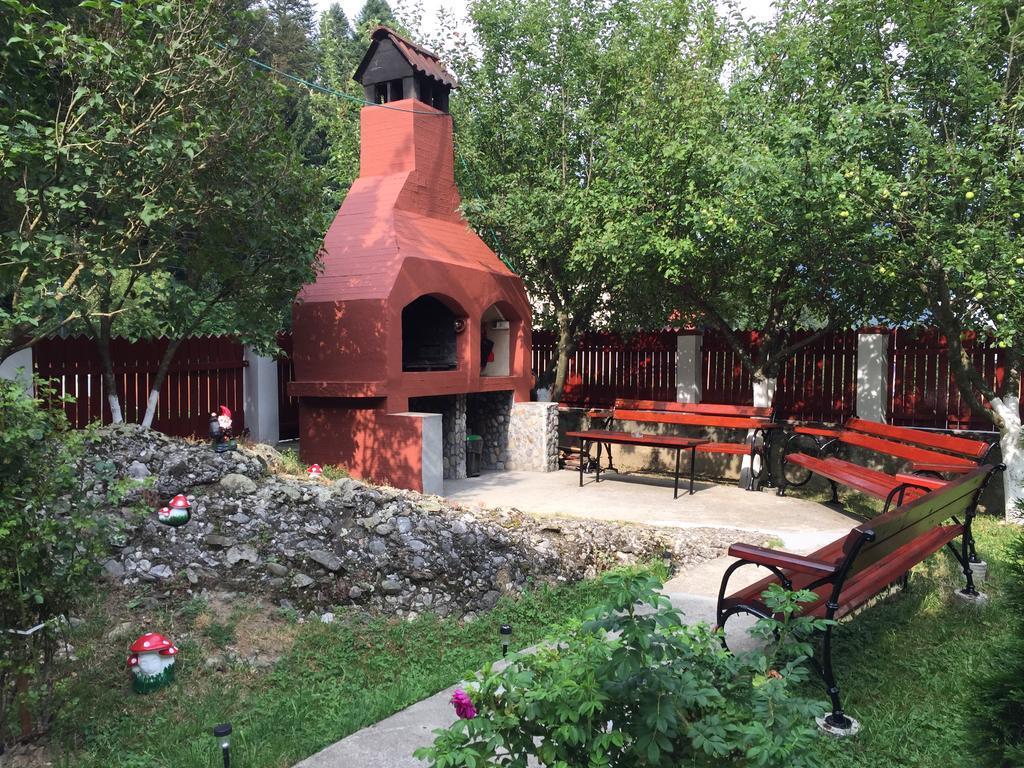 Casa Minerva Hotel Buşteni Exterior foto